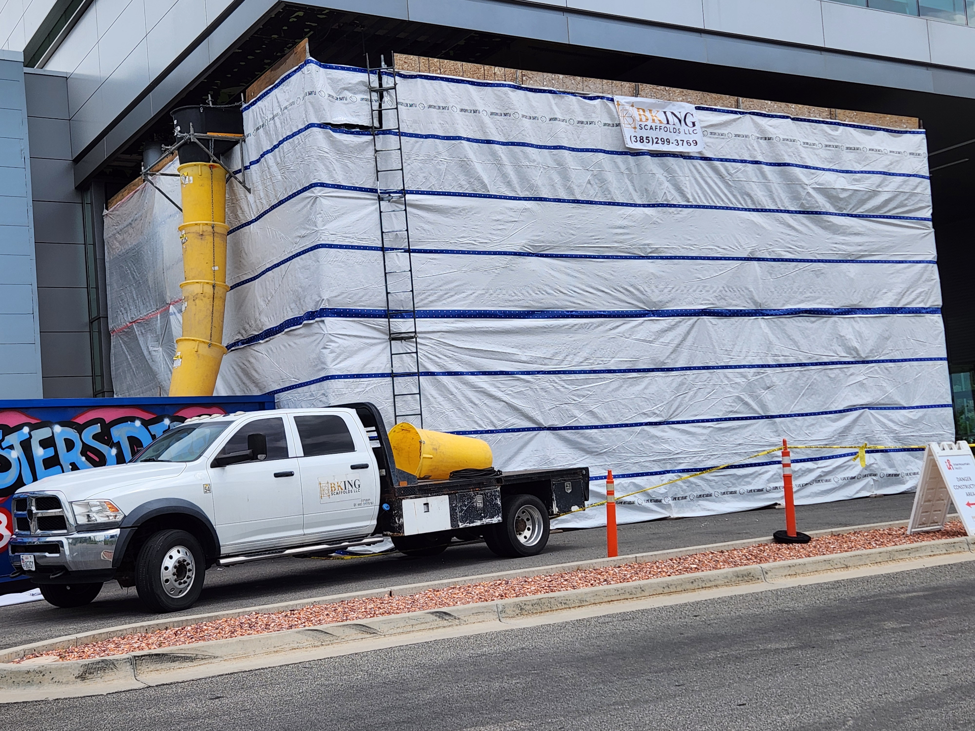 Hospital Facade Containment